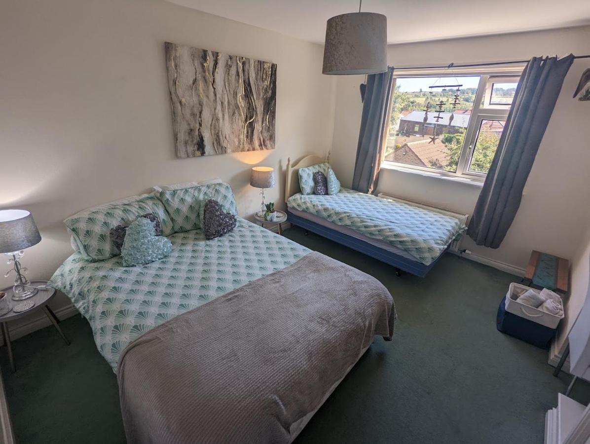 Fieldside View Sleeps 7 Village Near Whitby Sleights Exterior photo